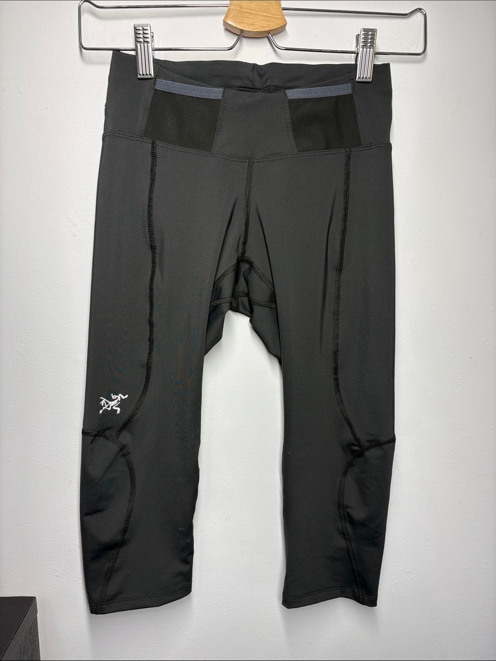 Arc’teryx Black Capri Workout Leggings with White Reflective Logo